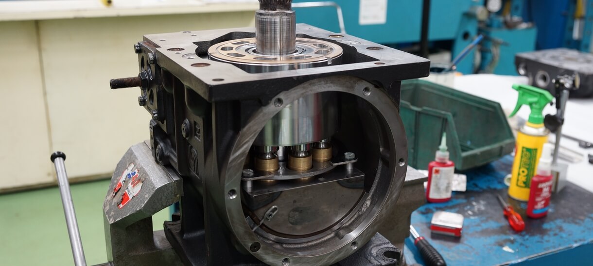 Réparation d'un moteur hydraulique à pistons Sauer Danfoss Sundstrand